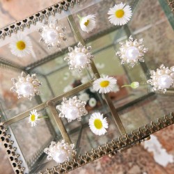 Жемчужные пуговицы снежинки