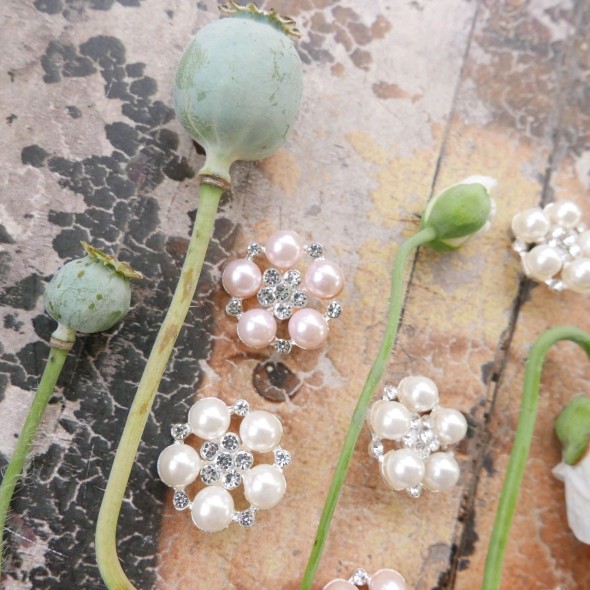 Металлические пуговицы с жемчугом