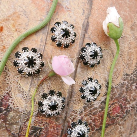 Пуговицы металлические со стразами