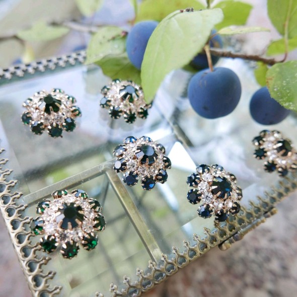 Металлические пуговицы со стразами