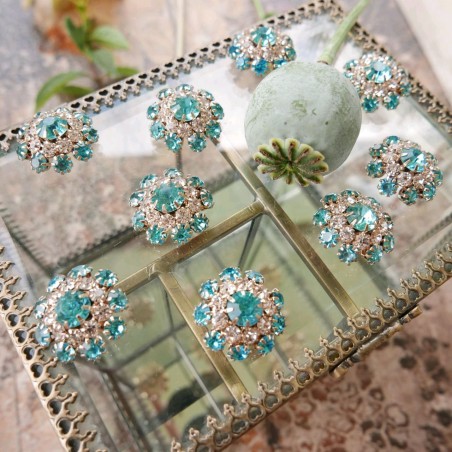 Металлические пуговицы со стразами