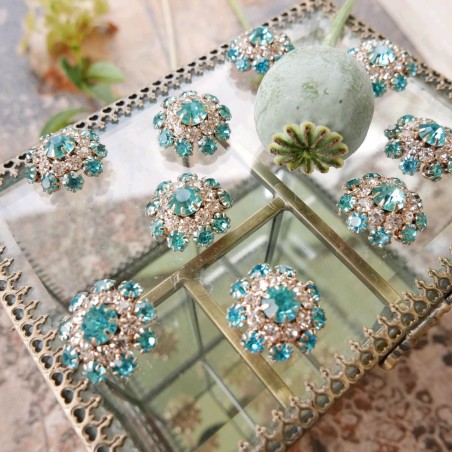 Металлические пуговицы со стразами