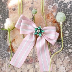 Бант -брошь
