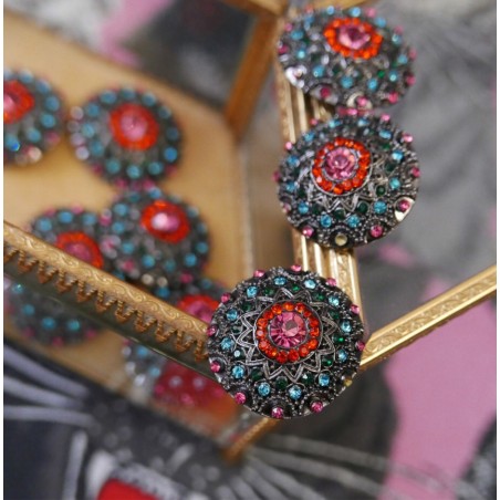 Пуговицы металлические со стразами