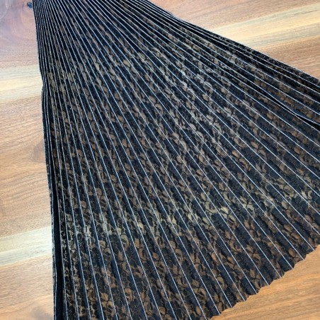 Кружевные гофрированные детали для юбки