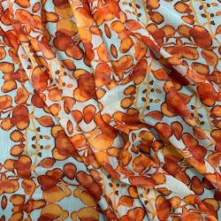 Ткань шифон жатый с ярким растительным принтом