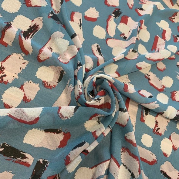 Ткань шифон жатый бирюзового оттенка с абстрактным принтом