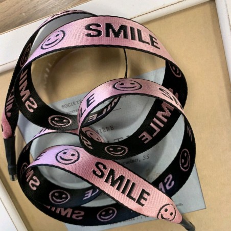 Шнурок декоративный из репсовой жаккардовые розовой ленты с текстом