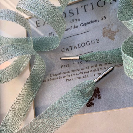 Шнурки прозрачные светло-зеленые для декорирования одежды