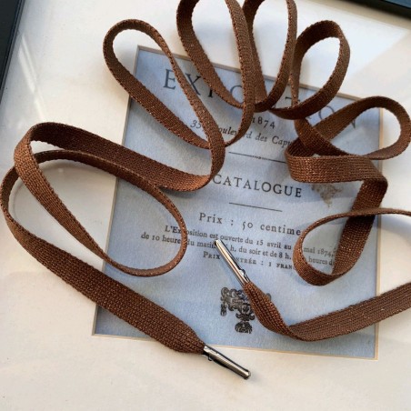 Шнурки трикотажные коричневого цвета с золотистым люрексом