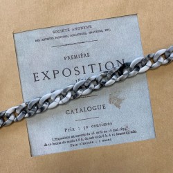 Декоративная пластиковая цепочка серого цвета