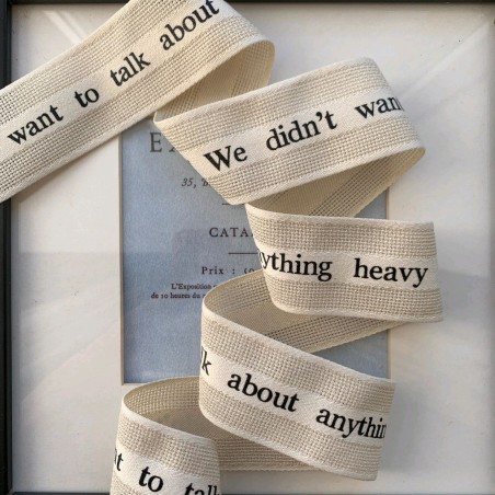 Лента мягкая с контрастным принтом