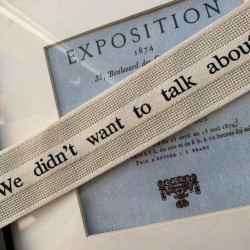 Лента мягкая с контрастным принтом