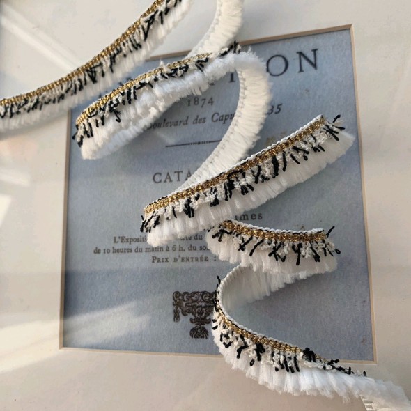 Тесьма бахрома односторонняя с нитью люрекса