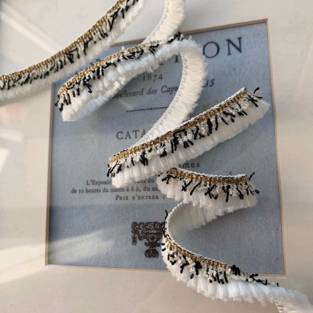 Тесьма бахрома односторонняя с нитью люрекса