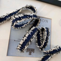 Тесьма джинсовая с бахромой по обоим краям