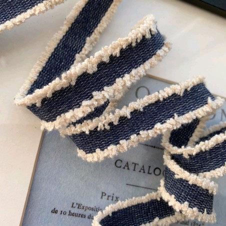 Тесьма для одежды джинсовая с бахромой