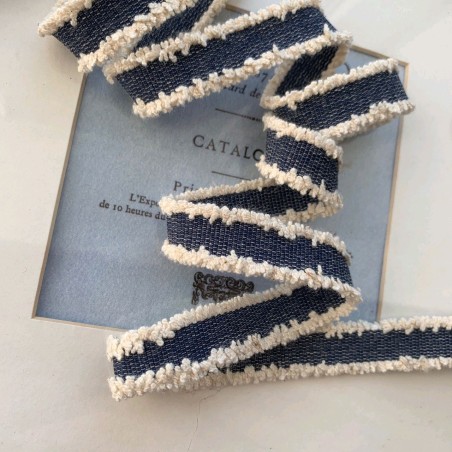 Тесьма для одежды джинсовая с бахромой