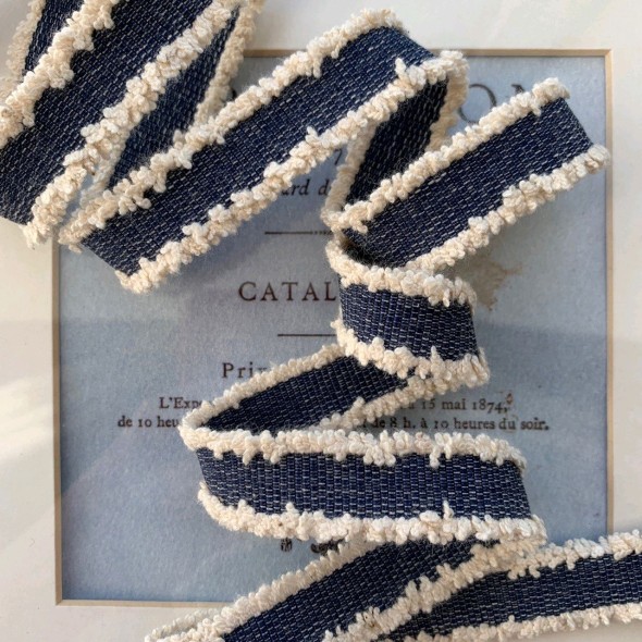 Тесьма для одежды джинсовая с бахромой