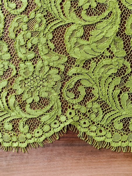 Кружево купонное насыщенного салатового оттенка