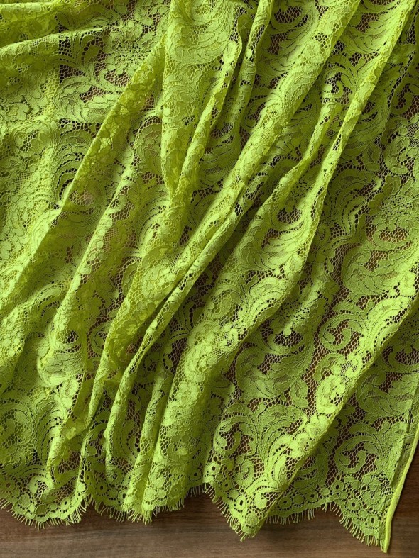 Кружево купонное насыщенного салатового оттенка