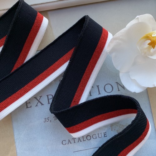 Трикотажные подвязы темно-синего цвета с красной и белой полосками