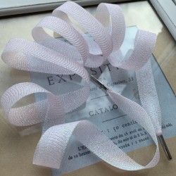 Прозрачные шнурки для декорирования одежды с нежным светло-розовым люрексом