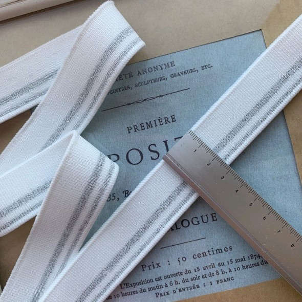 Подвязы трикотажные белые с серебристыми полосками