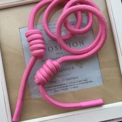 Шнурки объемные с декоративными узлами и прорезиненными наконечниками