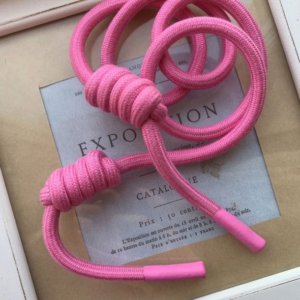 Шнурки объемные с декоративными узлами и прорезиненными наконечниками