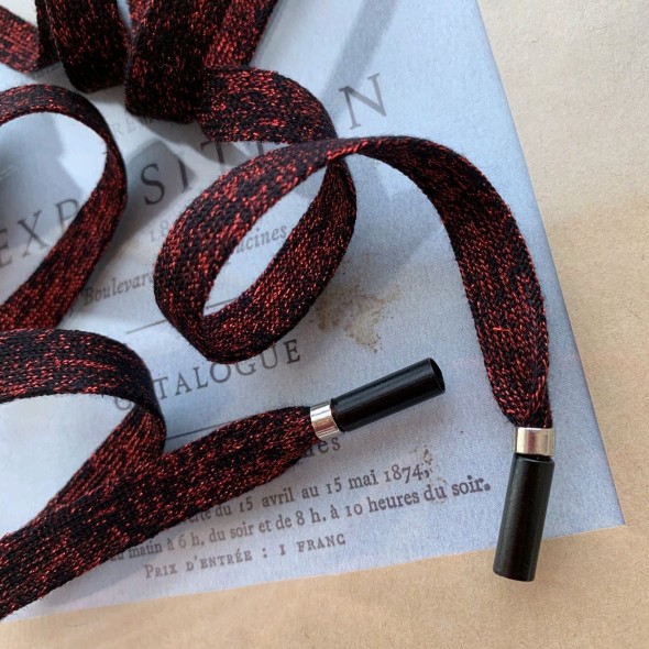 Шнурок трикотажный тёмно-красный с люрексом