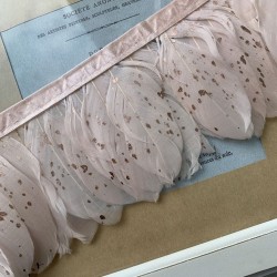 Перья натуральные на атласной основе