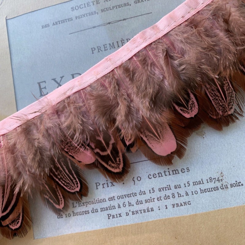 Перья натуральные на атласной основе