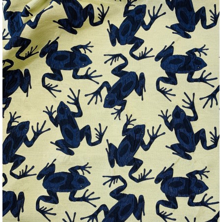 Жаккард с синими лягушками на бледно-желтом фоне