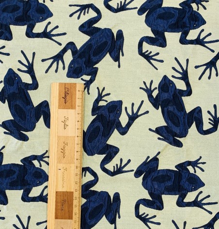 Жаккард с синими лягушками на бледно-желтом фоне