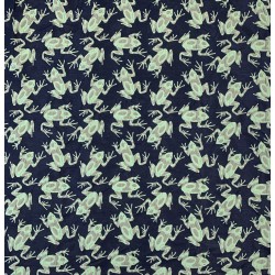 Жаккард с серо-зелеными лягушками на темно-синем фоне