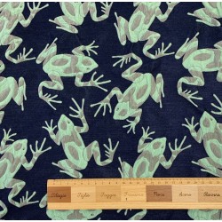 Жаккард с серо-зелеными лягушками на темно-синем фоне