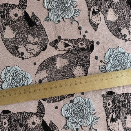 Ткань жаккардовая розовая с зайцами