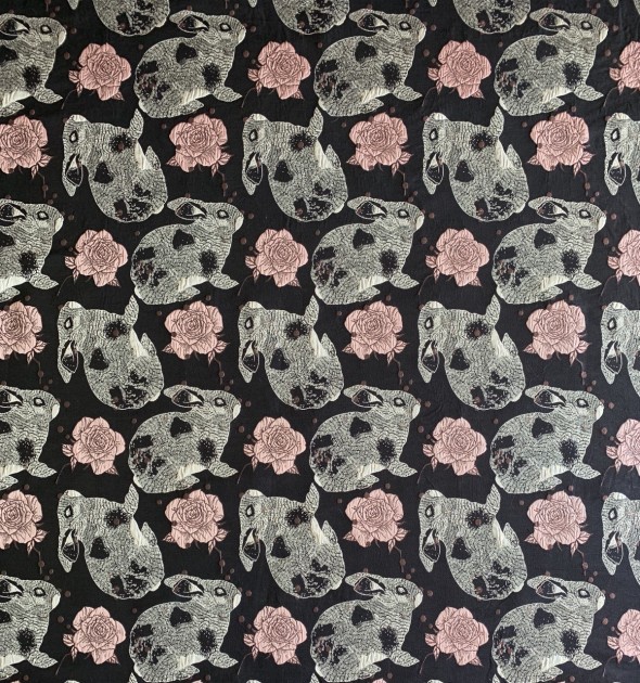Ткань жаккардовая темно-синяя с серыми зайцами и розами