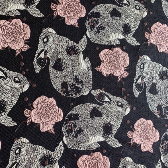 Ткань жаккардовая темно-синяя с серыми зайцами и розами