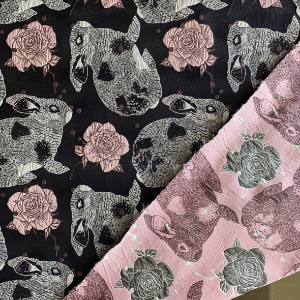 Ткань жаккардовая темно-синяя с серыми зайцами и розами