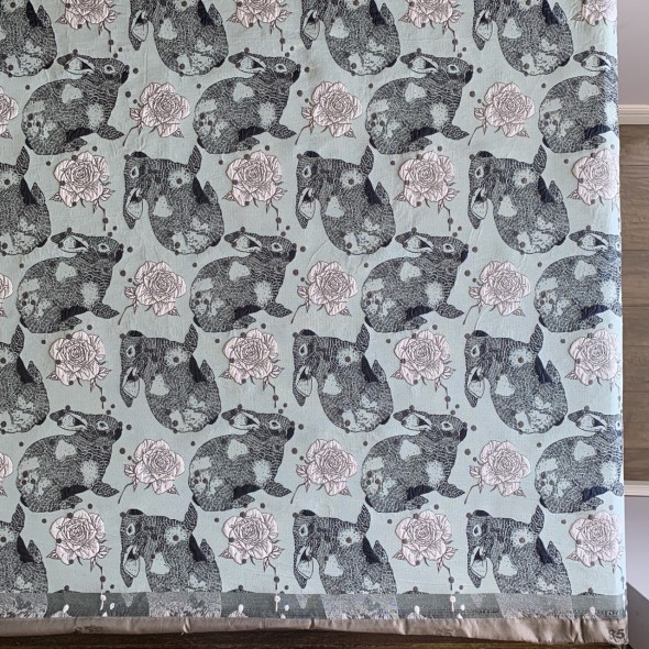 Ткань жаккардовая голубая с зайцами