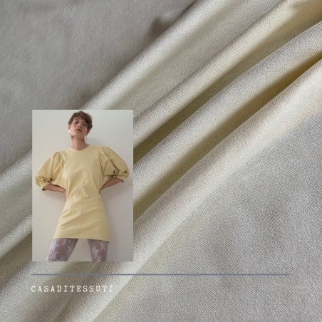 Футер молочный,с желтоватым оттенком шампань и блестящей нитью в тон