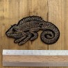 Нашивка игуана,вышивка золотистыми нитями на основе из тонкого чёрного фетра