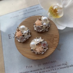 Пришивной элемент декора на металлической основе