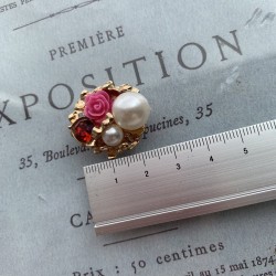 Пришивной элемент декора на металлической основе