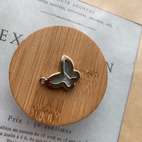 Подвеска бабочка из металла и пластика