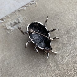 Брошь жук серебристый с синей эмалью и стразами