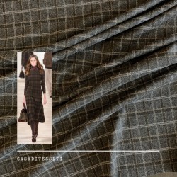 Джерси в клетку в бежевого-серых тонах