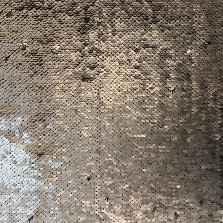 Ткань пайетки на атласе